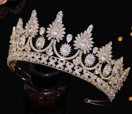 Artistic CZ Tiara – Holly Hardwick Crowns display picture 1
