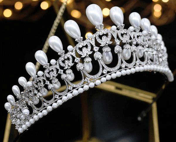 Tiara classic-red-crystal-pearl-