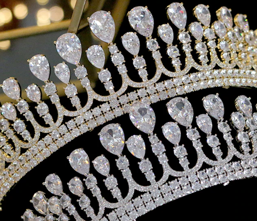 The Lady's CZ Tiara - Silver or Gold